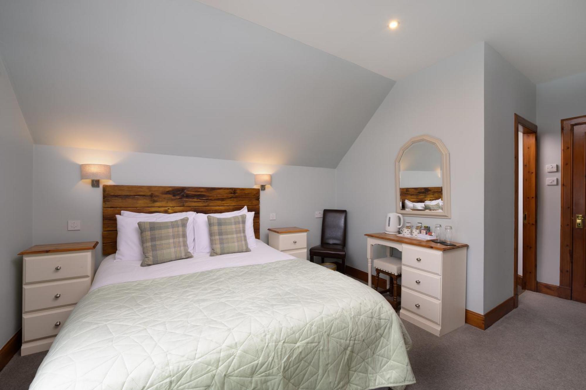 Standard Double Room,1566906053:JPEG